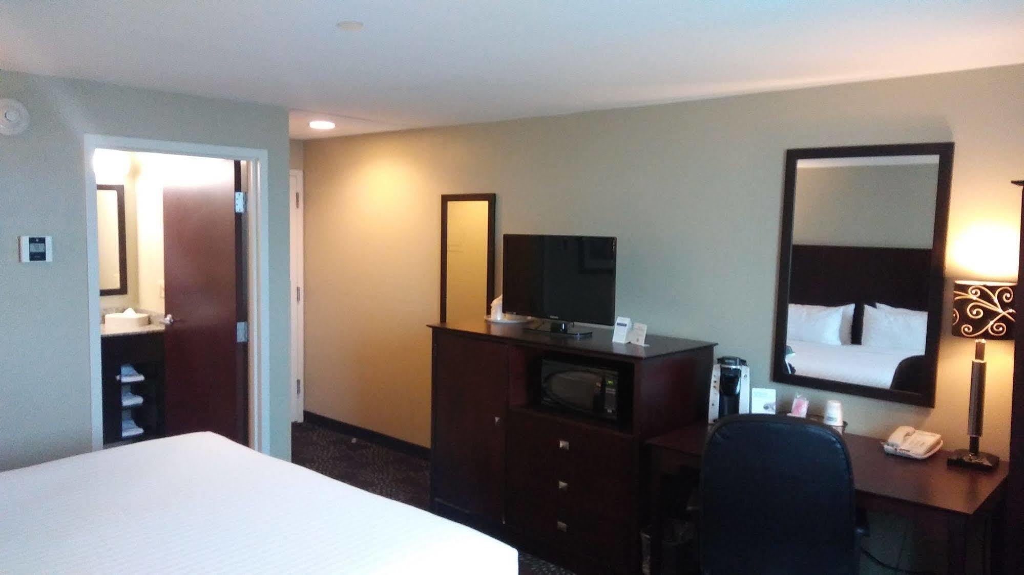 Holiday Inn Express Pittsburgh West - Greentree, An Ihg Hotel Crafton Zewnętrze zdjęcie